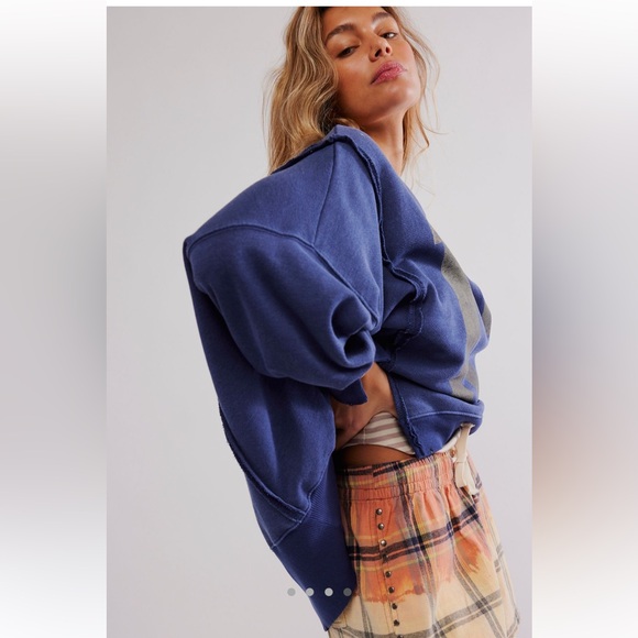 We The Free 13 Graphic Camden Pullover in Navy Combo - Picture 4 of 5